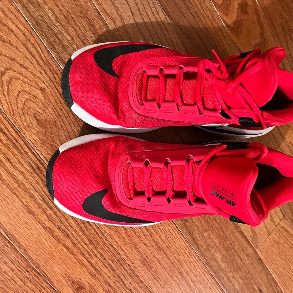 Nike 10 1/2 Red Airmax, INFURIATE to MID